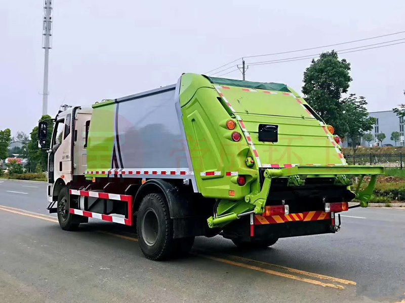 程力威牌CLW5180ZYSC6壓縮式垃圾車