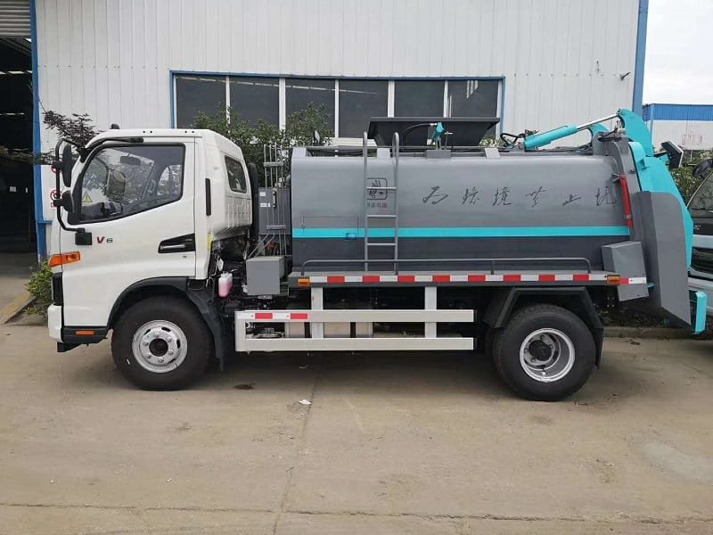 程力威牌CLW5080TCAH6餐廚垃圾車(chē)