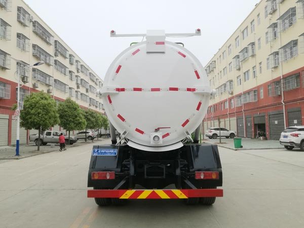 程力威牌CLW5180TCAD6餐廚垃圾車(chē)