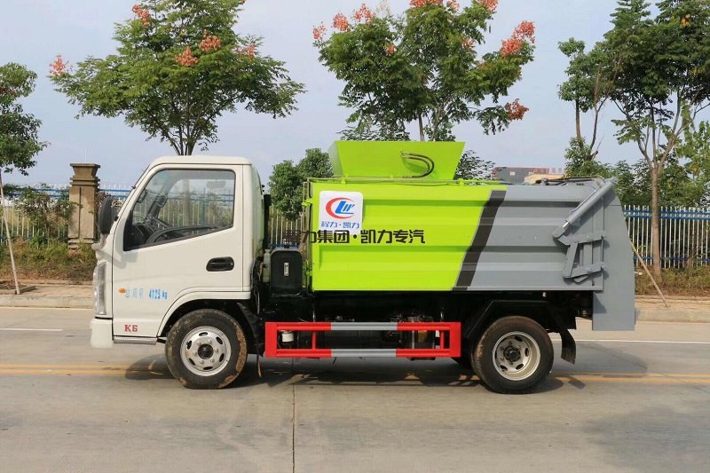 程力威牌CLW5040TCAKL6型餐廚垃圾車