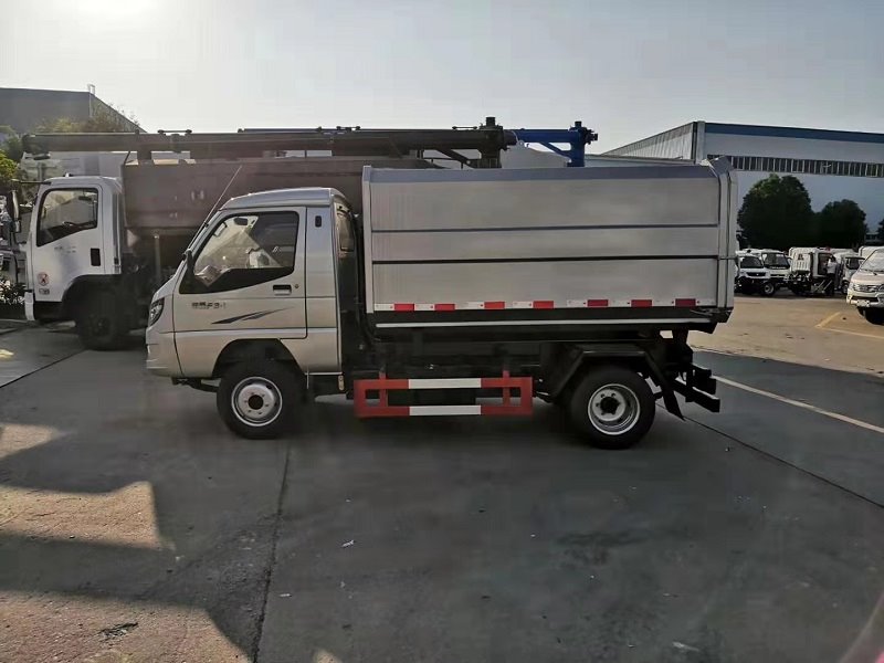 程力威牌CLW5037ZXXZB6車廂可卸式垃圾車