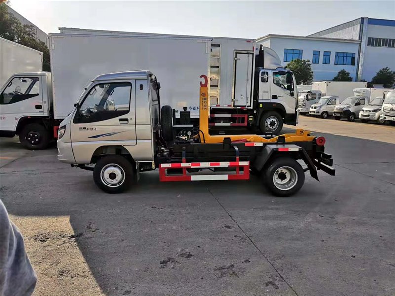 程力威牌CLW5037ZXXZB6車廂可卸式垃圾車