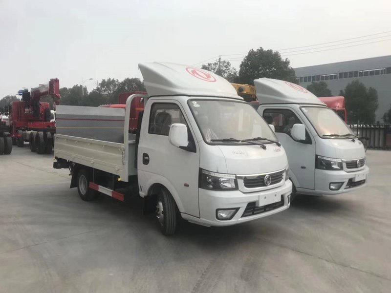 程力威牌CLW5031CTY6桶裝垃圾運(yùn)輸車