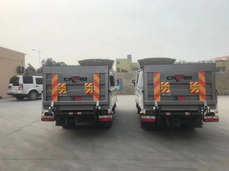 程力威牌CLW5031CTY6桶裝垃圾運(yùn)輸車