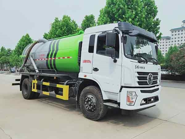 程力威牌CLW5180GXWD6吸污車