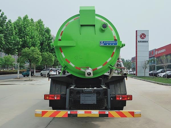 程力威牌CLW5180GXWD6吸污車
