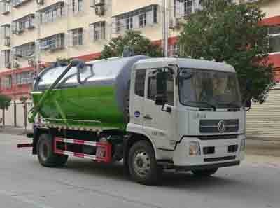程力威牌CLW5182GXWD6吸污車