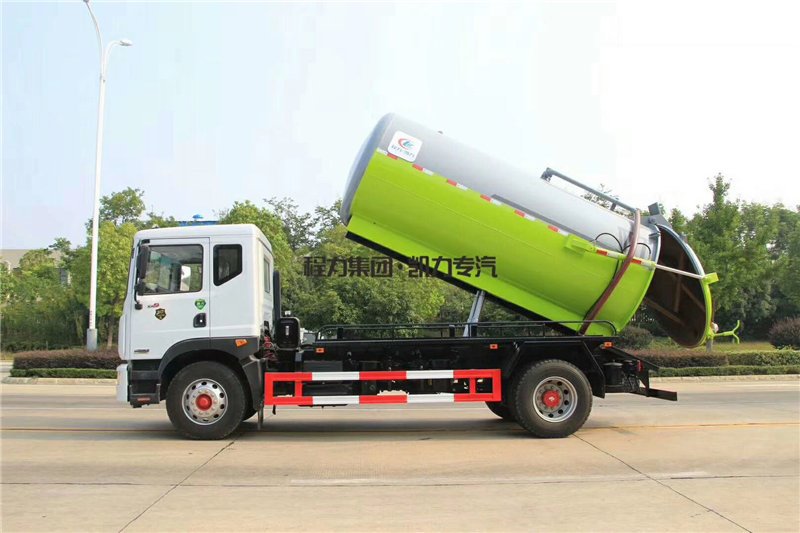程力威牌CLW5180GQW6清洗吸污車(chē)