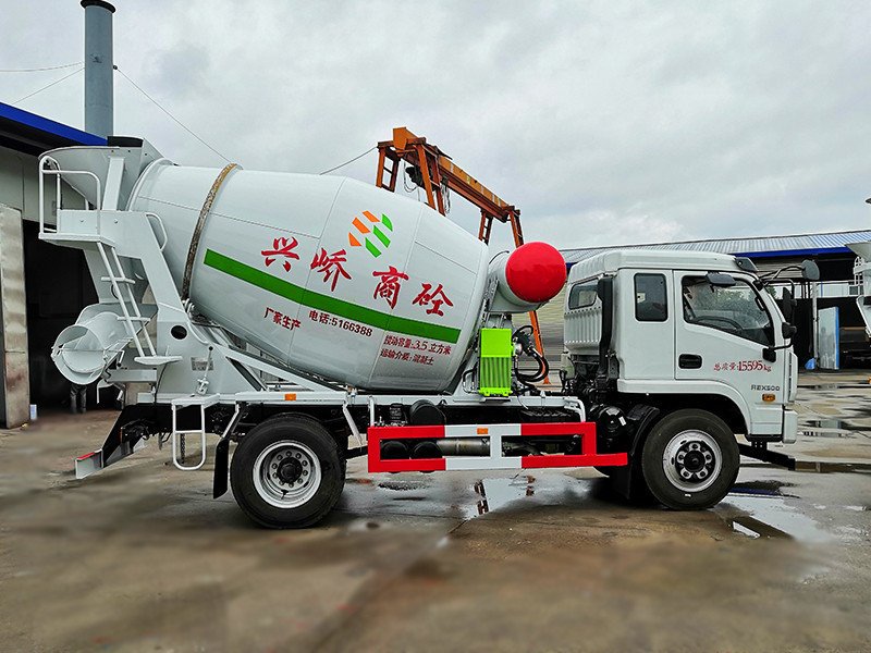 找躍進(jìn)攪拌車6方的多少錢