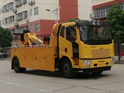 程力威牌CLW5180TQZC6清障車