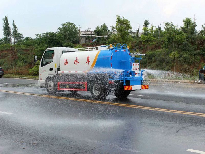 上了熱搜的凱馬5方綠化灑水車