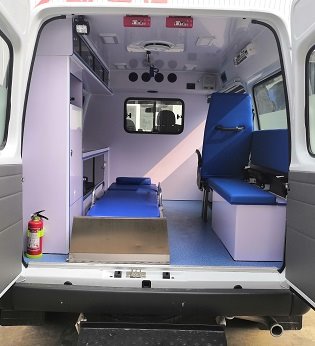 程力威牌CLW5042XJHCD6救護(hù)車