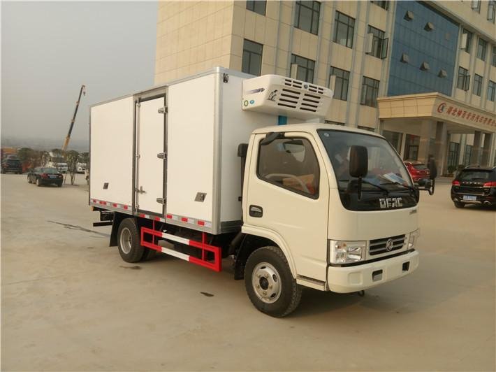 火爆的東風(fēng)多利卡4.2米國(guó)六小型冷藏車
