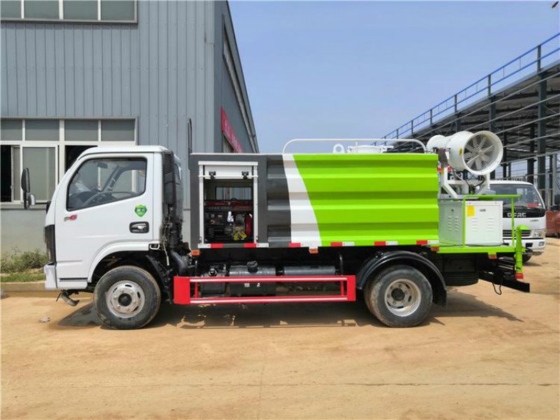 東風(fēng)小多利卡8方霧炮車 知名品牌 性能強(qiáng)