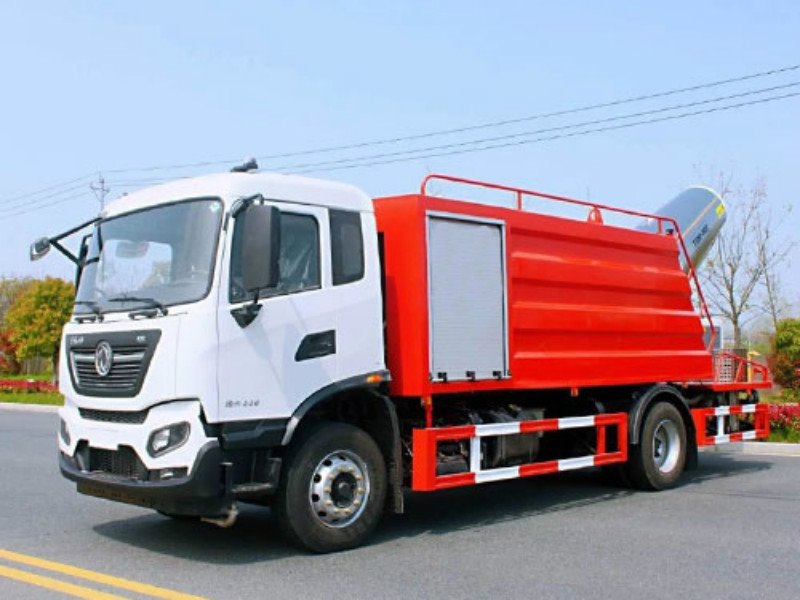 國(guó)六東風(fēng)天錦抑塵車助力朦朧的周一