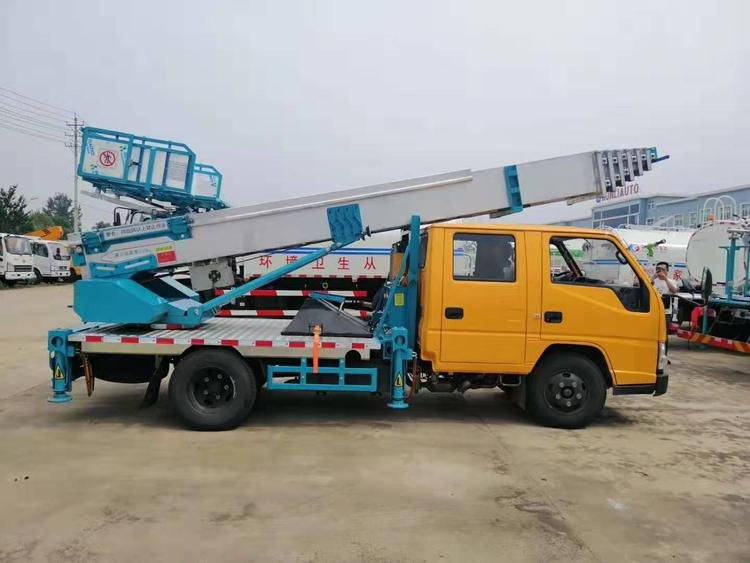 32米藍(lán)牌高空作業(yè)車(chē)