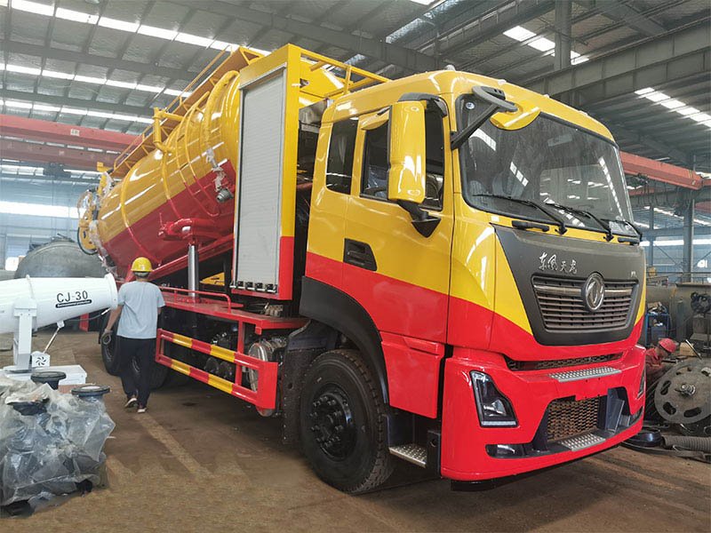 國六東風(fēng)天龍21方后雙橋清洗吸污車