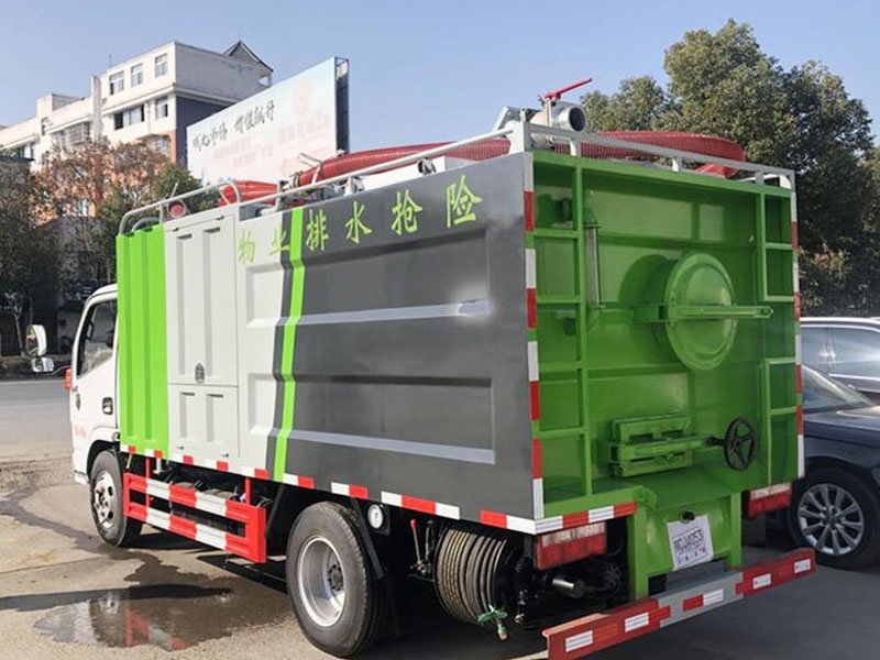 新款國(guó)六清洗吸污兩用車 包上牌