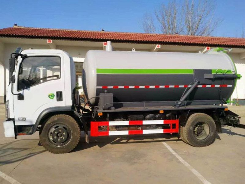 供應(yīng)真空大型清洗吸污車