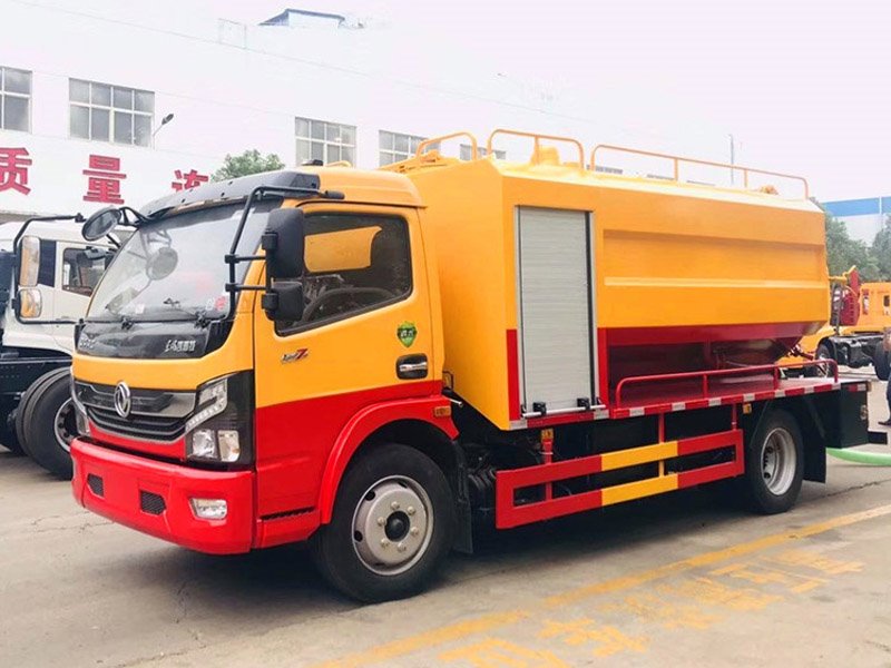 10方東風(fēng)大多利卡方罐清洗吸污車