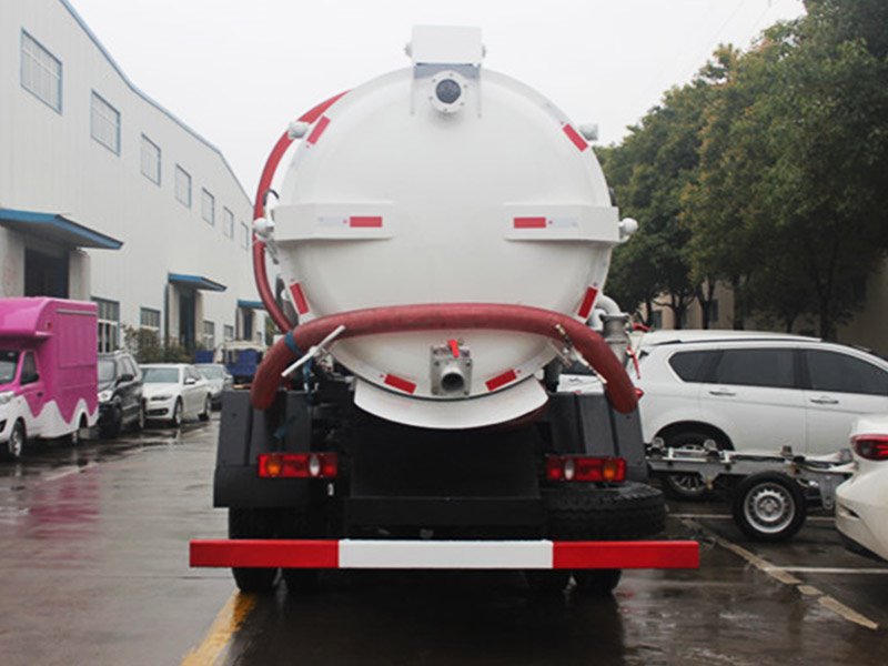東風(fēng)天錦清洗吸污兩用車