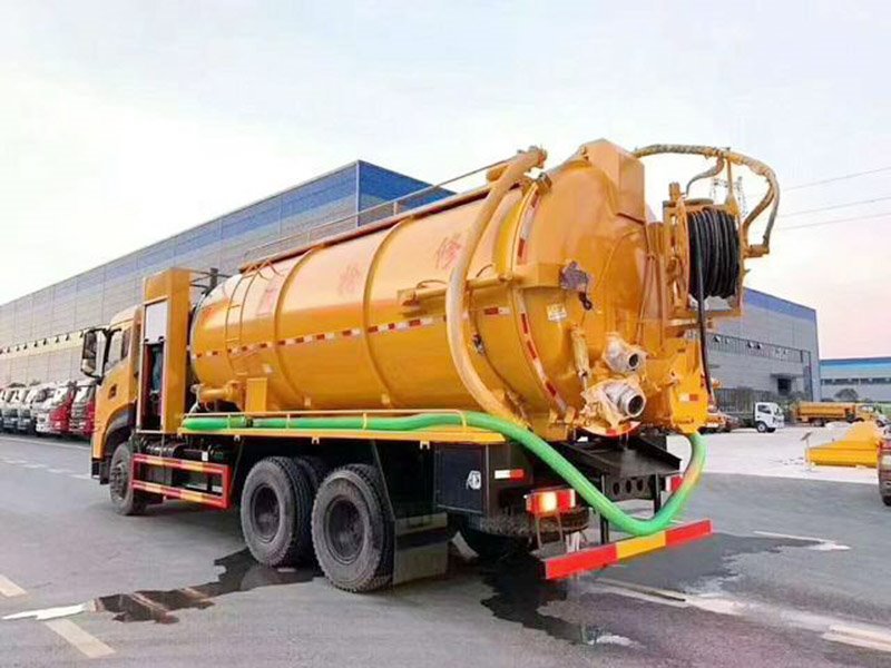國六東風(fēng)天龍后雙橋清洗吸污車