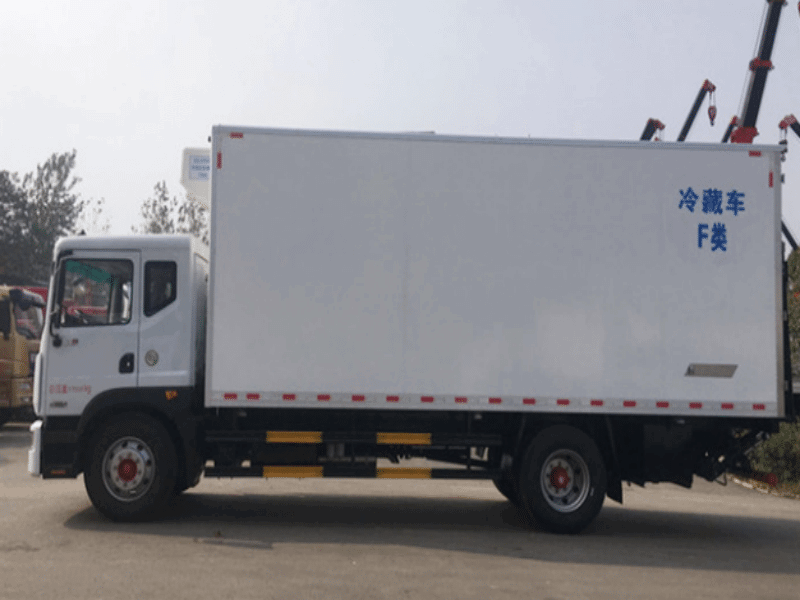 大型冷藏運(yùn)輸車 東風(fēng)多利卡D9黃牌