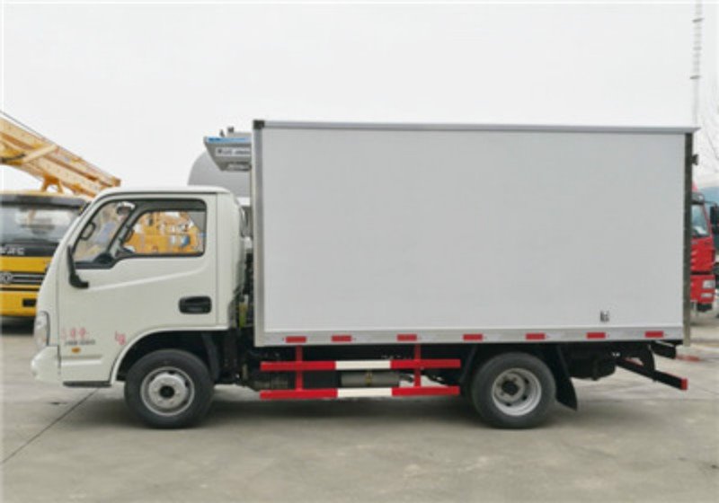 國六躍進小福星3.3米冷藏車全方位升級