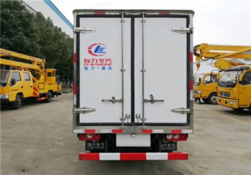 國六躍進小福星3.3米冷藏車全方位升級