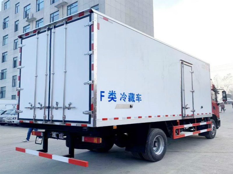東風(fēng)天錦6.8米冷藏運(yùn)輸車(chē)好在哪里