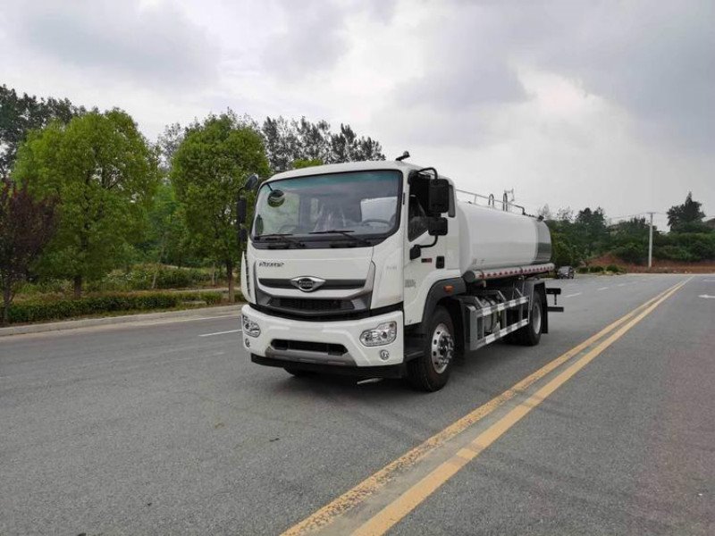 福田瑞沃國(guó)六灑水車(chē)顏值爆表 隨提隨走