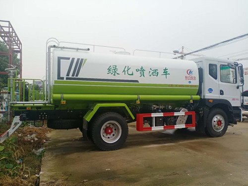 程力專汽多利卡抑塵車(chē)