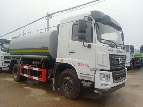程力東風(fēng)華神噴霧灑車