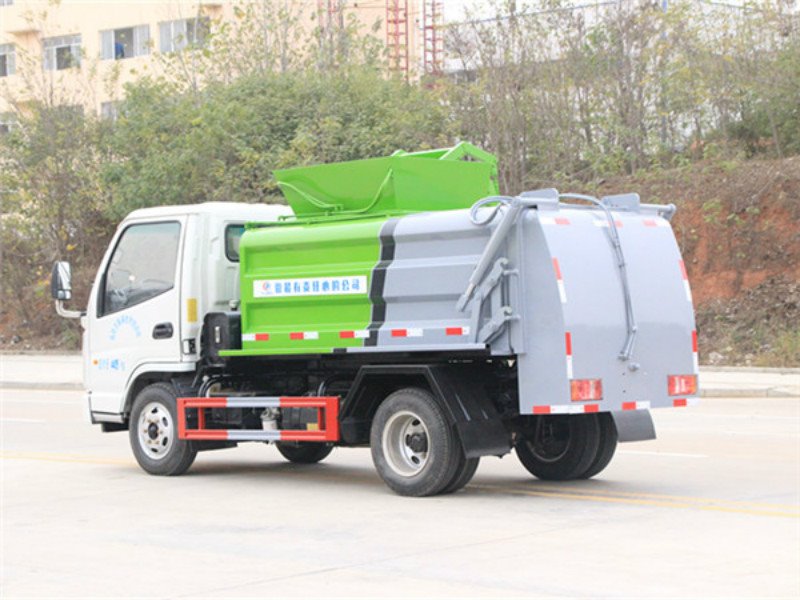 藍(lán)牌餐廚垃圾車哪家強(qiáng) 程力環(huán)衛(wèi)垃圾車廠家