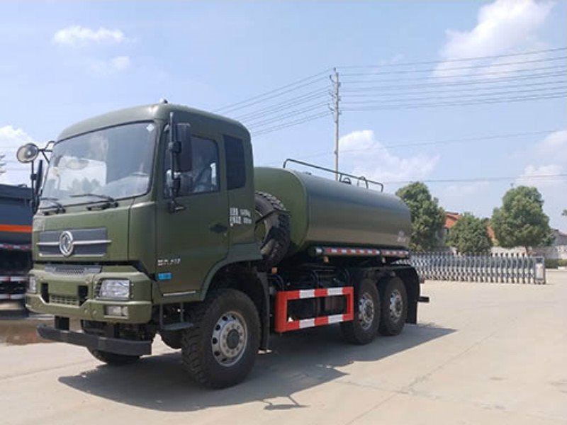 越野灑水車多少錢
