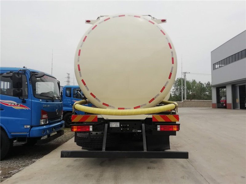 信陽(yáng)干混砂漿車(chē)直營(yíng)點(diǎn)