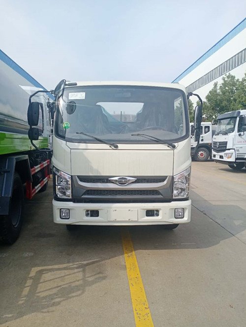 東風福田多功能灑水車