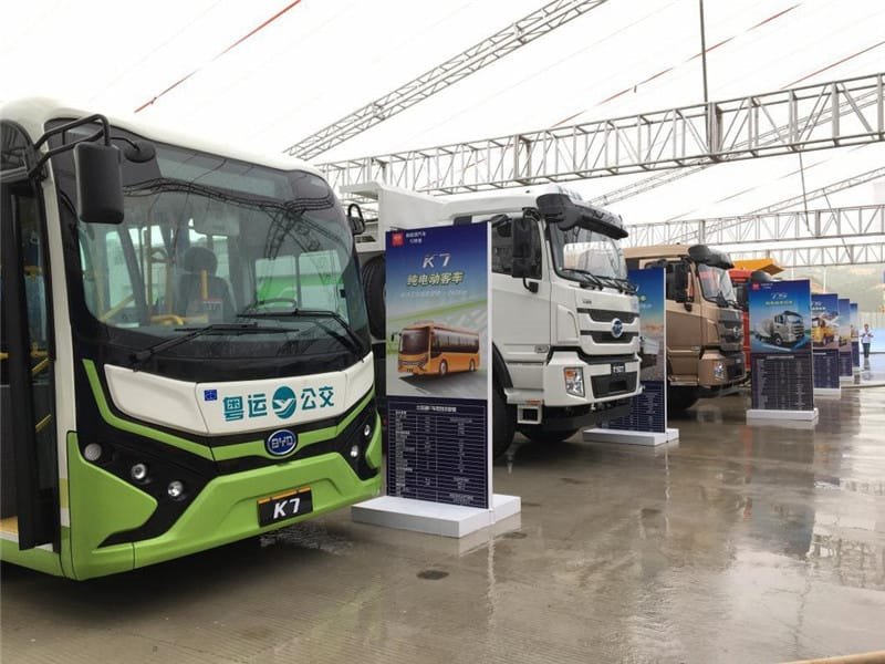 論新能源汽車(chē)行業(yè)發(fā)展：交通與能源智慧融合
