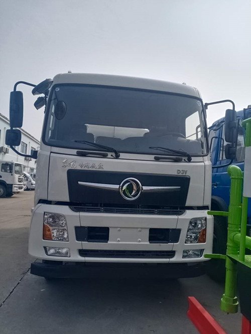 程力專用底盤D3V灑水車