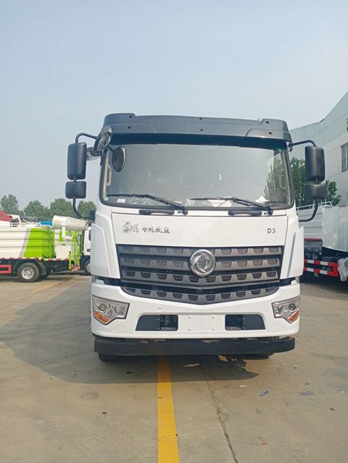國六東風(fēng)專底D3灑水車