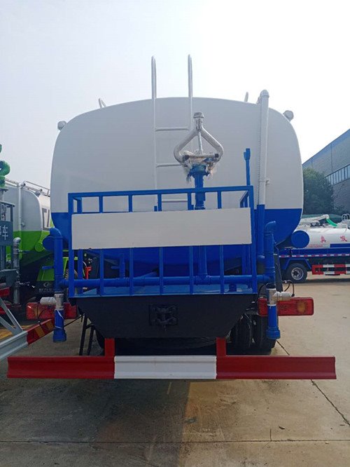 東風(fēng)系列雙后橋15噸灑水車