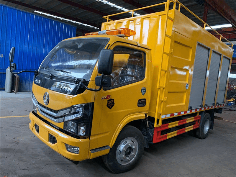 小多利卡吸污凈化車