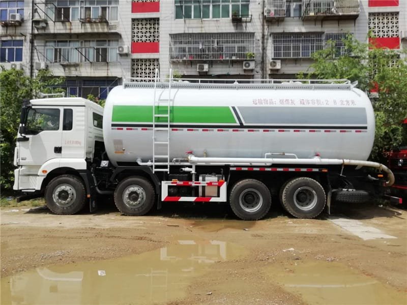 28.5立方輕量化散裝水泥車總代理