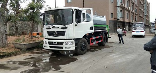 程力專用華神T5灑水車