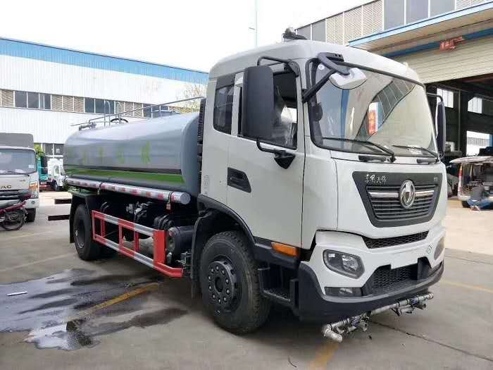 13.2噸國六東風(fēng)天錦灑水車