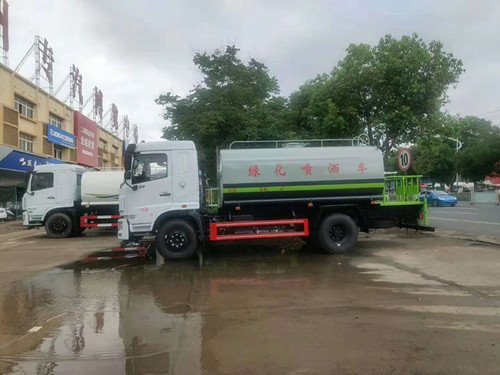 華神F5豪華駕駛室噴灑車