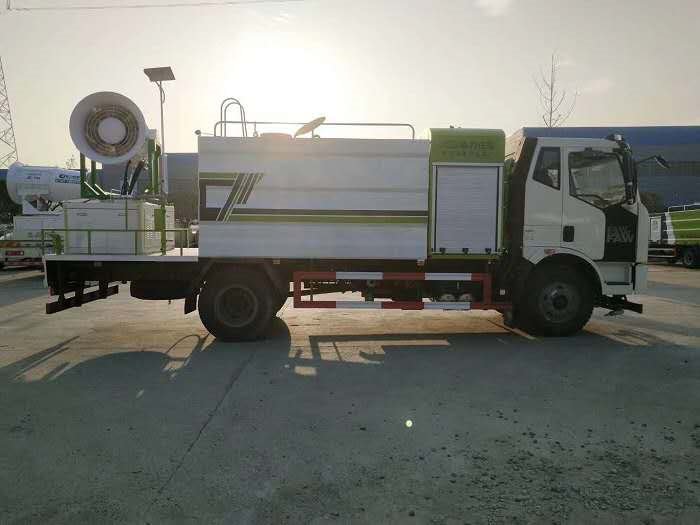 程力?解放一汽抑塵車