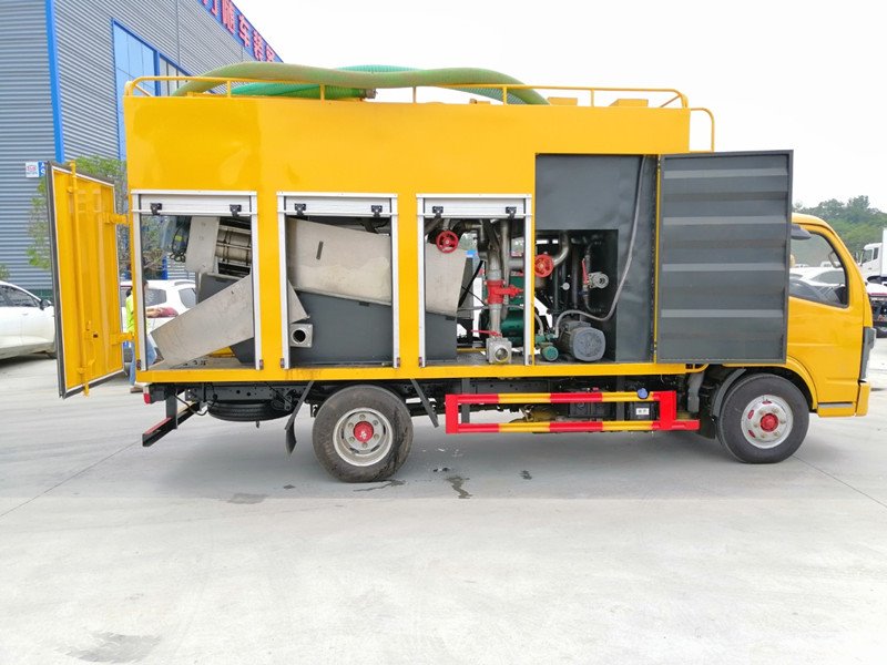 藍(lán)牌化糞池污水凈化處理車