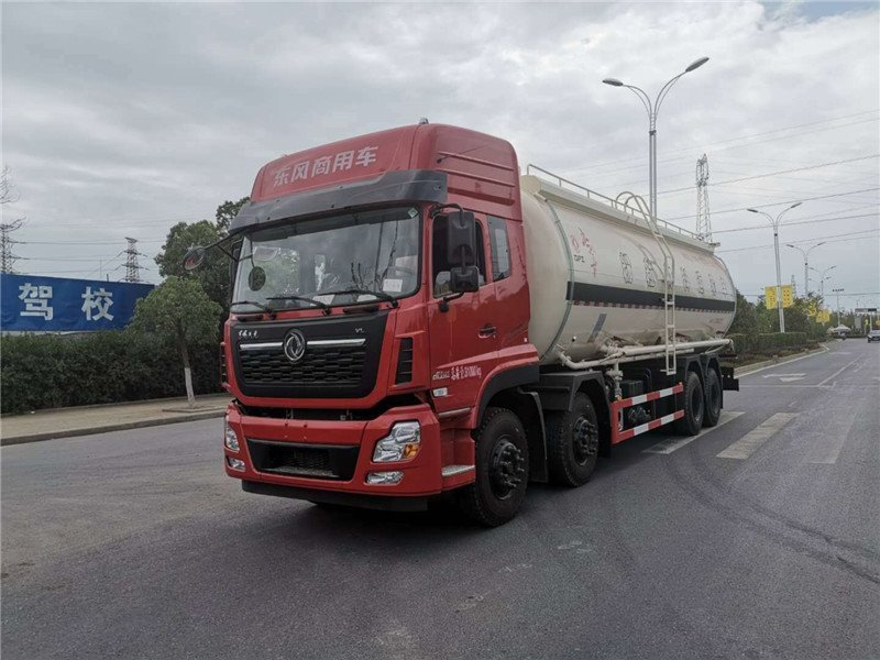 東風(fēng)天龍前四后八40立方散裝水泥車