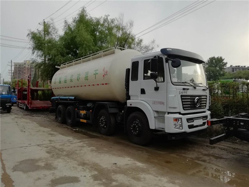 東風(fēng)28.5立方輕量化前四后八干混砂漿車